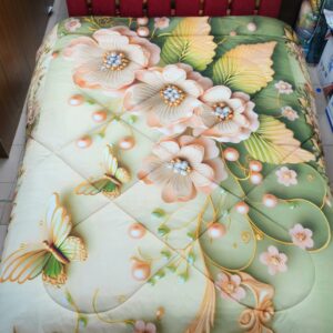 প্রজাপতি ফুল কমফর্টার